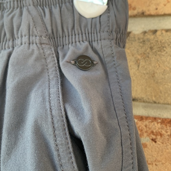 Calia XS Gray Cargo Pants with Elastic Waistband and Relaxed Fit - Picture 2 of 6
